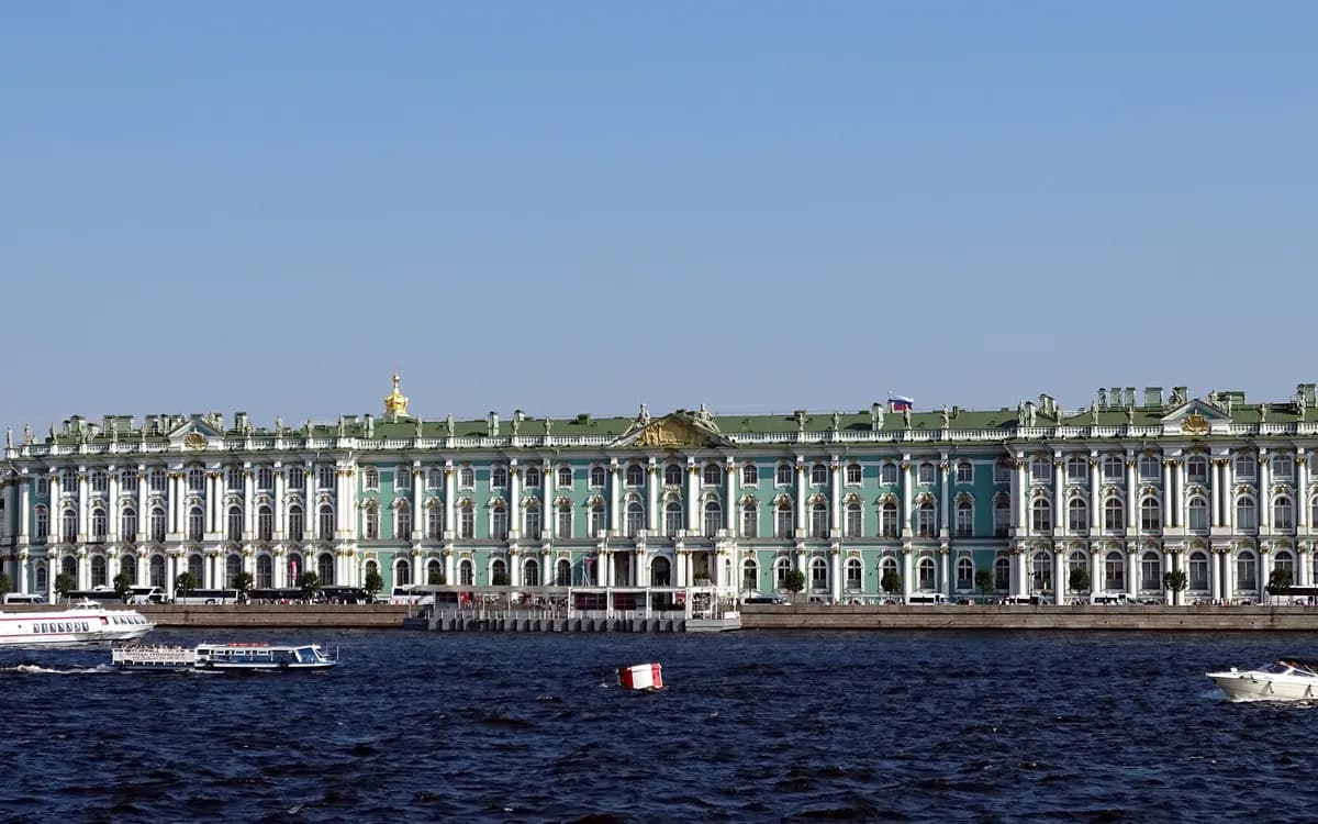 Зимний дворец со стороны Невы, Санкт-Петербург