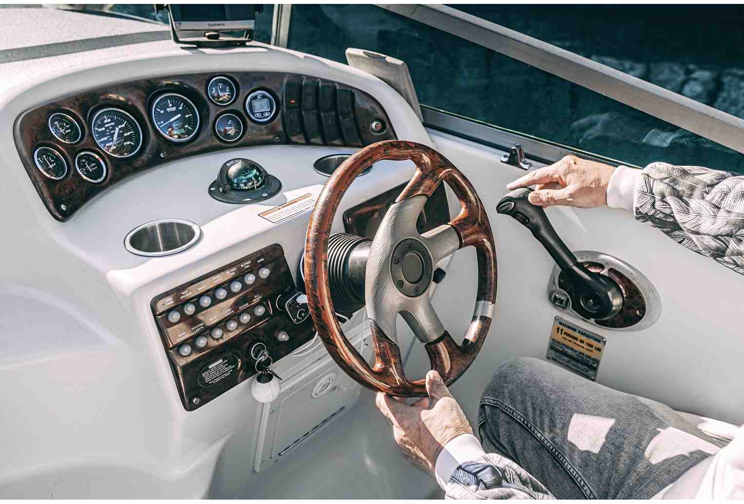 Crowline 262 cr Роял Кроун — изображение 10